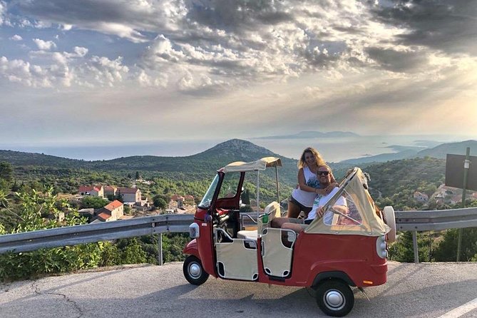 Tuk Tuk Sightseeing Tour of Hvar - Malo Grablje: an abandoned village with a human story