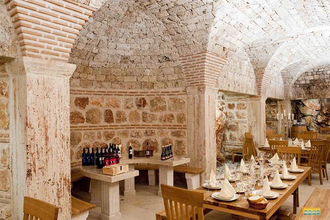 Twice the Wine - Two wineries half day tour, with delicacies - The guides make or break the afternoon