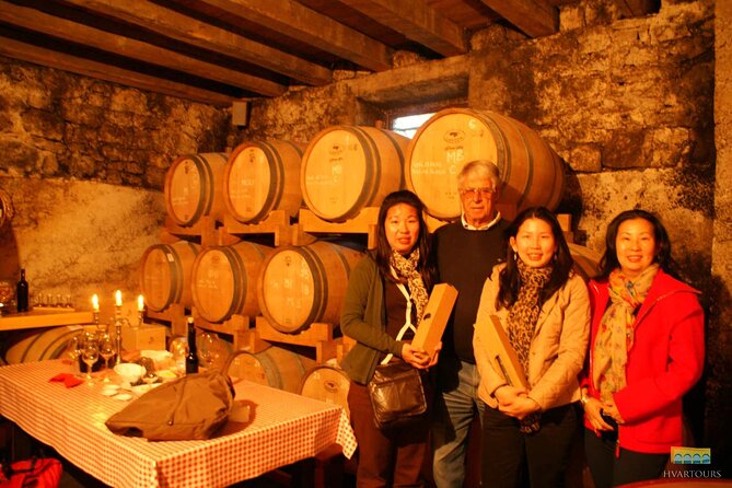 Twice the Wine - Two wineries half day tour, with delicacies - Who should book it?