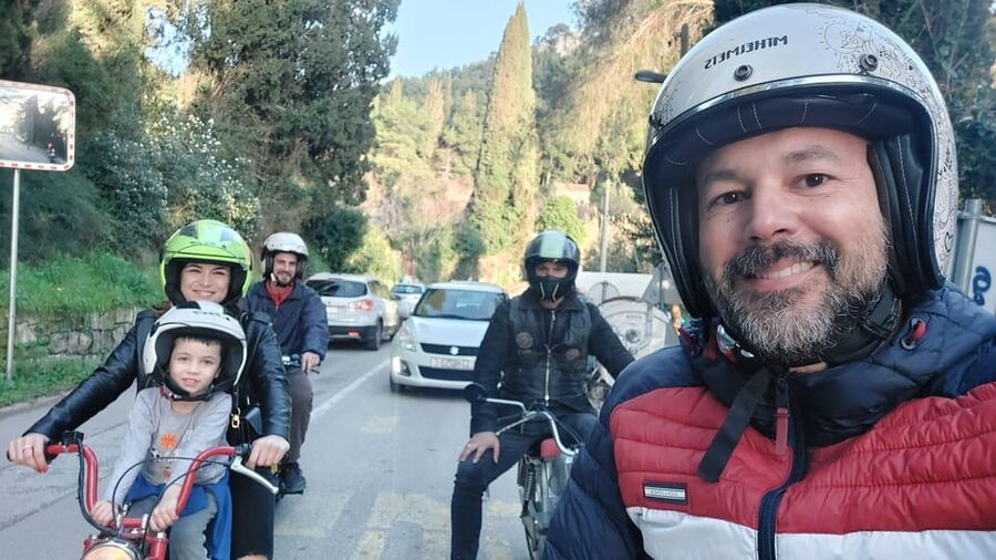 Unique vintage Tomos moped tour Split - Back to the '80s - The café break and Dalmatian Guuc juice