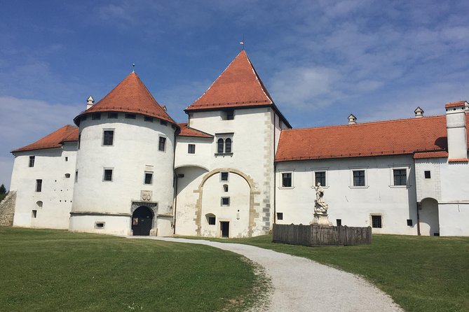 VarazdinTown & Trakoscan Castle, Small Guided Group from Zagreb - Who will enjoy this day trip most?