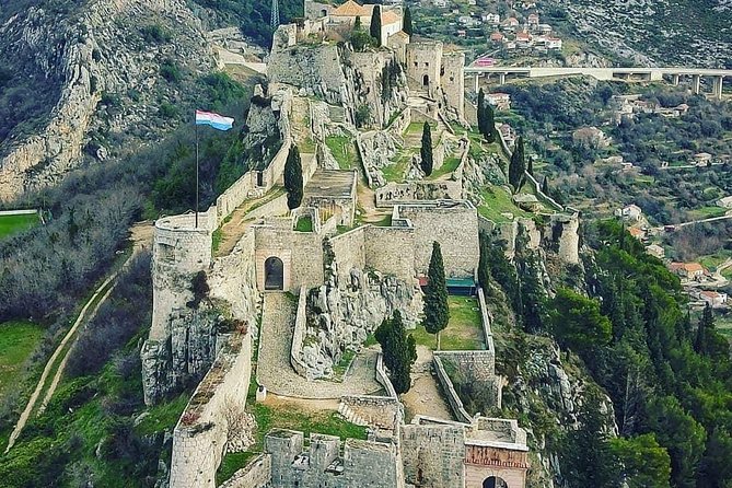 Visit Ancient Salona, Mighty Klis Fortress and Stella Croatica - Four landmarks in one morning from Split
