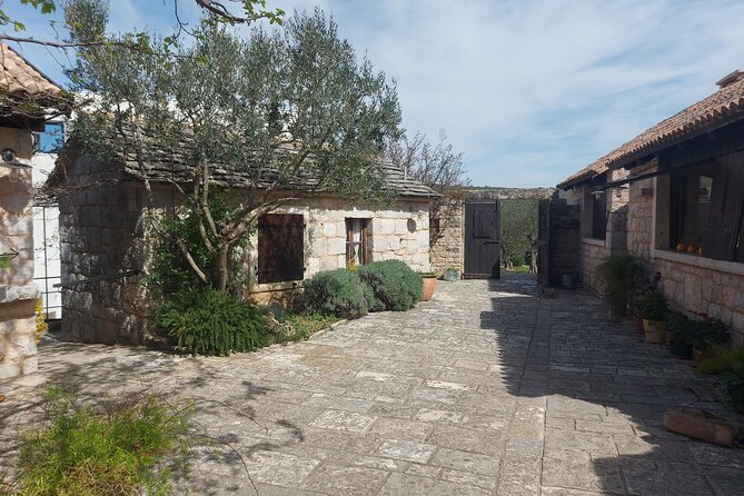 Visit Ancient Salona, Mighty Klis Fortress and Stella Croatica - Stella Croatica and the taste of Dalmatia