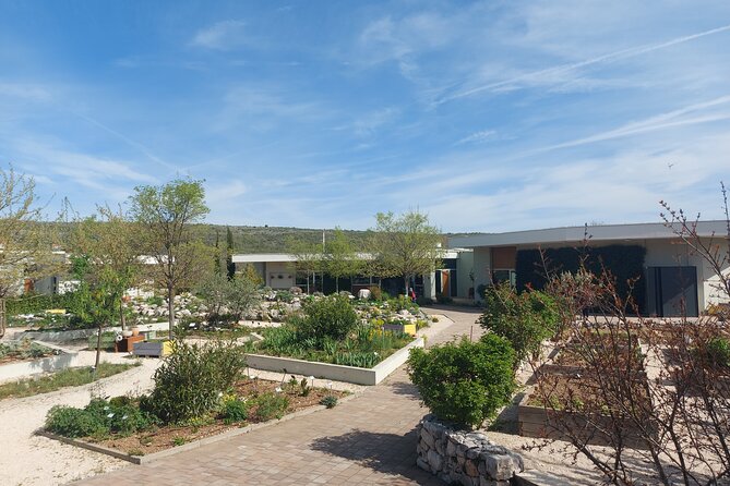 Visit Ancient Salona, Mighty Klis Fortress and Stella Croatica - Who will enjoy this half-day outing?