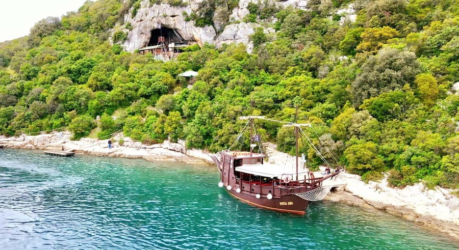 Vrsar: Lim Fjord Boat Tour with Swimming near Pirate's Cave - The 50-minute stop at Pirate’s Cave