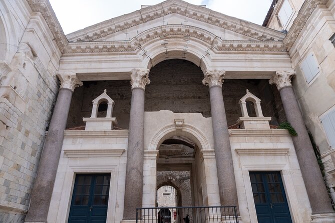 Walking tour of Diocletian's Palace in Split - A 45-minute tour with a useful pace