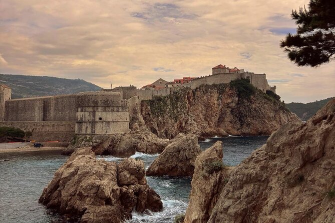 Walking Tour of Dubrovnik Old Town- Morning or Afternoon - The Little Onofrio Fountain: a practical first stop