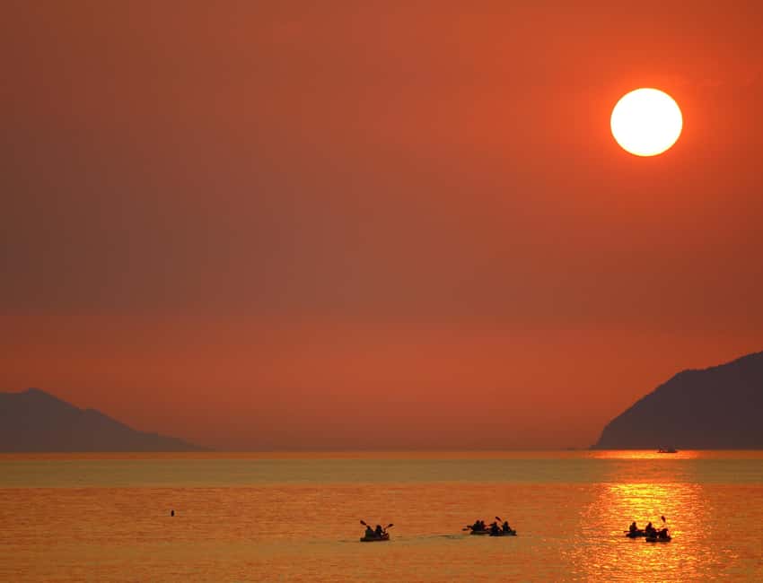 Water activity, kayak tours with a guide, cliff jumping - Swimming, masks, and time away from the shore