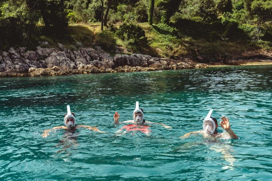 Zadar: 3 Islands Luxury Boat Tour with Aperol Spritz - Ošljak, a tiny island with a quiet past
