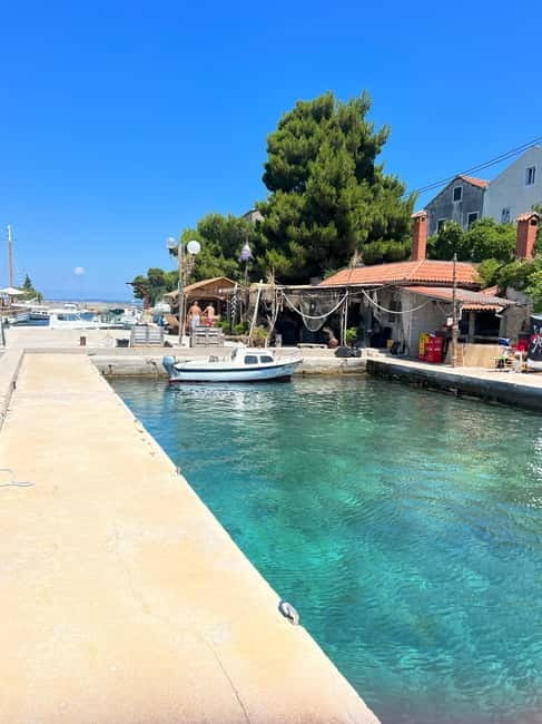 Zadar: 3 Islands SpeedBoat Tour with Snorkeling and Drinks - Speedboat comfort and rough-sea warnings