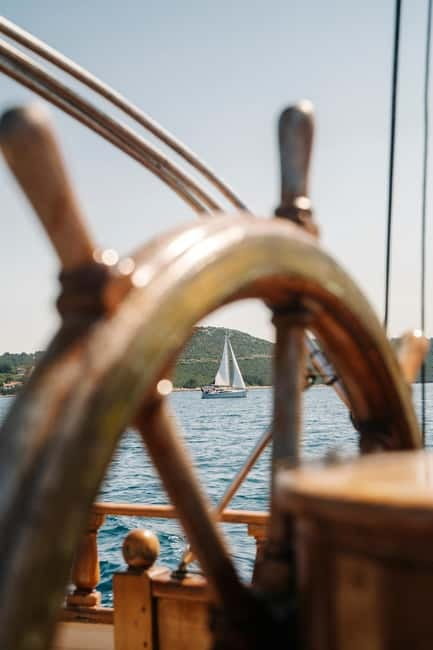 Zadar: Boat Tour with Unlimited Wine & 3 Stops - Smart packing for a sunny four hours