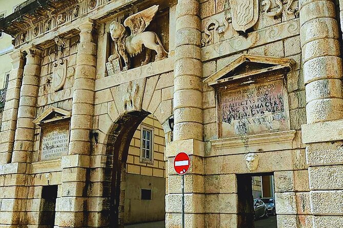 Zadar City Tour 90min Walk - See St. Donatus and the Benedictine convent