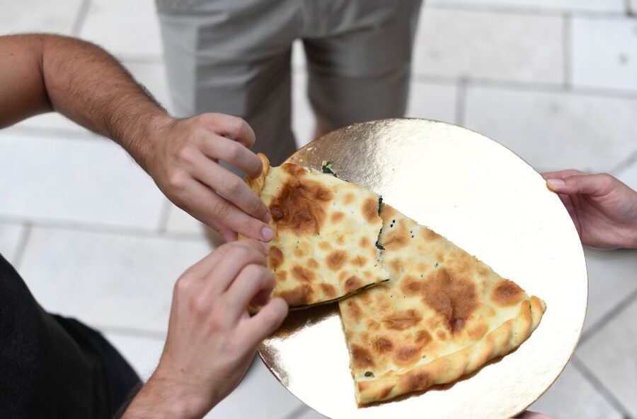 Zadar: Culinary Walking Tour with Food Tastings - The Green Market: Seeing Ingredients Before Tasting Them