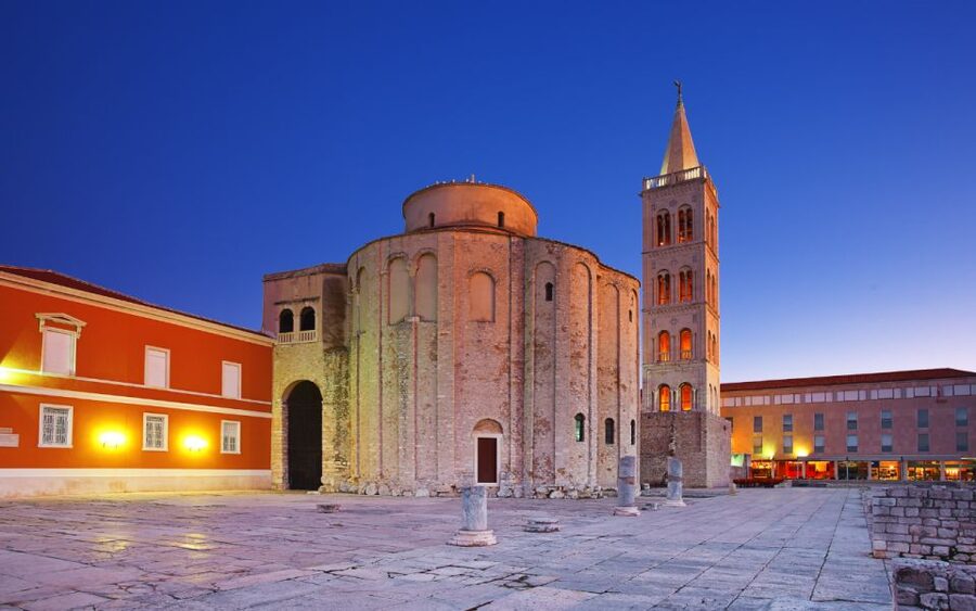 Zadar: Evening Walking Tour of the Old Town - The Roman Forum and St. Donatus Church