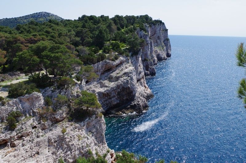 Zadar: Full-Day Sailing Trip to Kornati - Swimming and snorkeling in a quiet bay