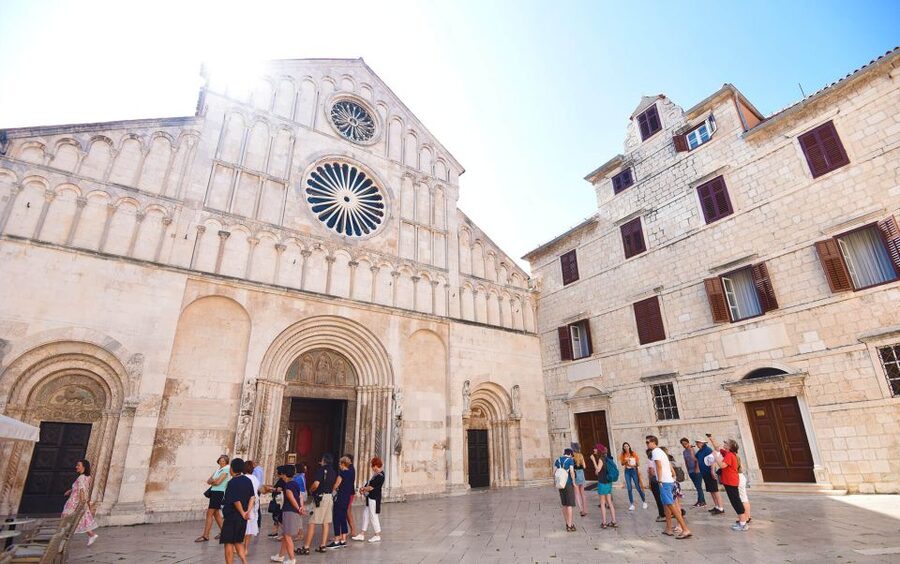 Zadar: Guided City Walking Tour - Greeting to the Sun after dark