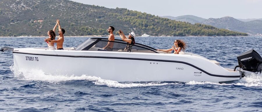 Zadar: Guided Tour to Ugljan, Osljak, & Galevac by Speedboat - Why this short boat trip works so well