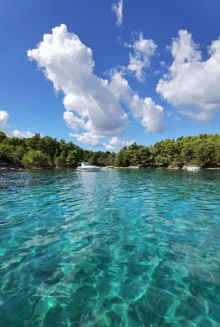 Zadar: Half-day trip wooden boat with drinks - ALL INCLUSIVE - The first 30 minutes: fast water and open views