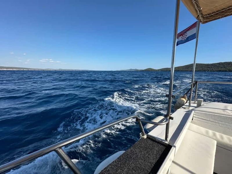 Zadar: Half-day trip wooden boat with drinks - ALL INCLUSIVE - Otrić cove: a calm stretch between islands