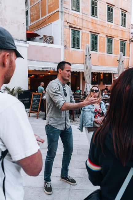 Zadar: Old Town Walking Tour - Along the Riva promenade