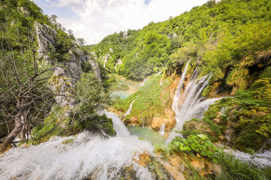 Zadar: Plitvice Lakes Full-Day Guided Tour with a Boat Ride - Who will enjoy this day trip most?