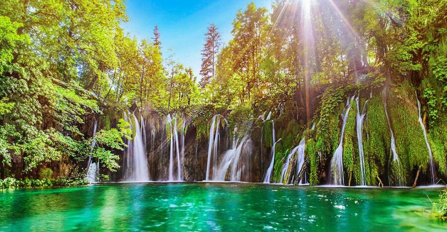 Zadar: Plitvice Lakes with Boat Ride and Zadar Old Town Tour - Waterfalls, springs, meadows, and caves
