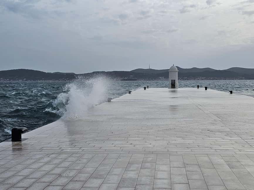 Zadar: Private walking tour through history and modern time - St. Donat and the shape of medieval Zadar