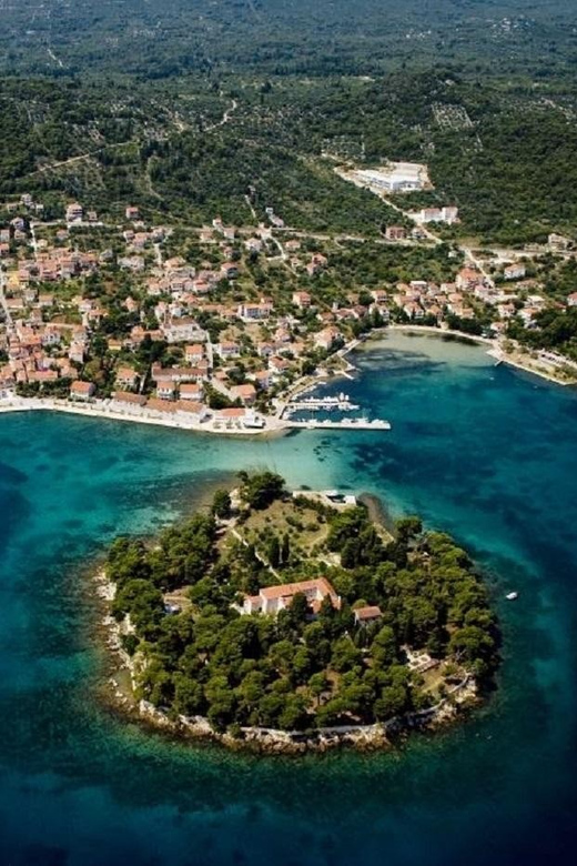 Zadar: RIB boat Tour to Hidden Bays with Snorkeling & Drinks - Kali village: a real break from beach time