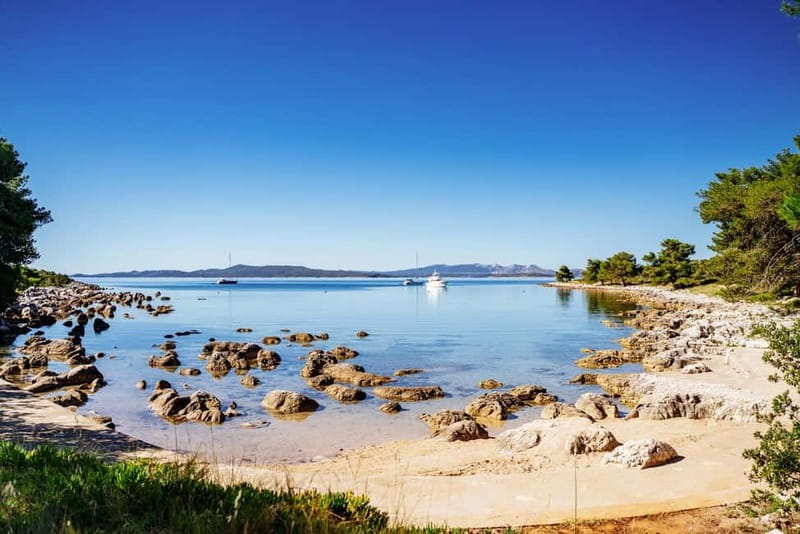 Zadar: Saharun Beach and Dugi Island Boat Tour with Lunch - Bozava lunch with three menu choices