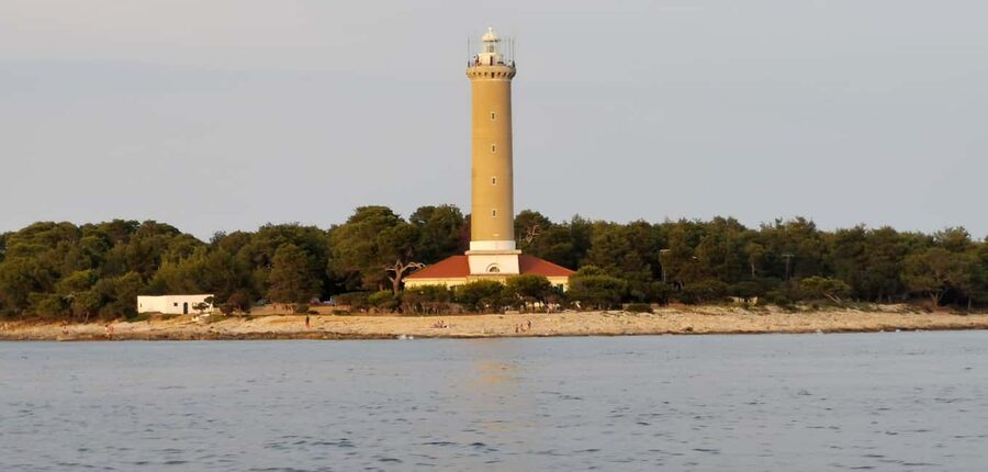 Zadar: Sakarun, Cave, Blue Lagoon, Dragon Eye & Snorkel Tour - Dragon’s Eye and a choice about jumping