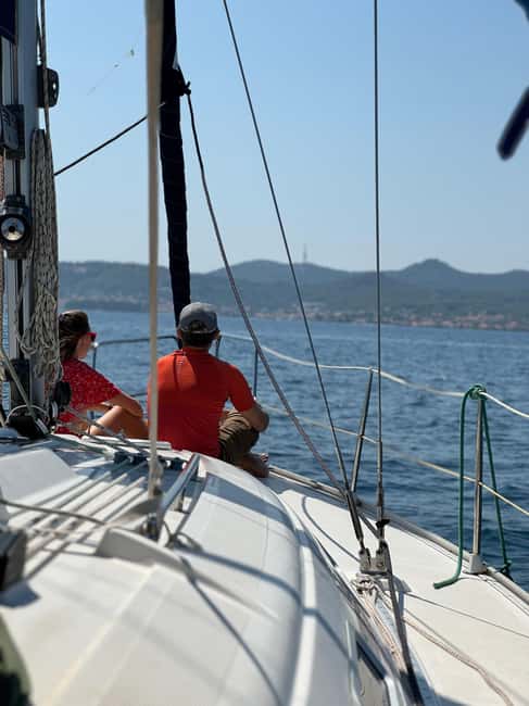 Zadar: Sea, Sun, and Wind Half-Day Sailing Adventure - Ošljak and the return through the islands