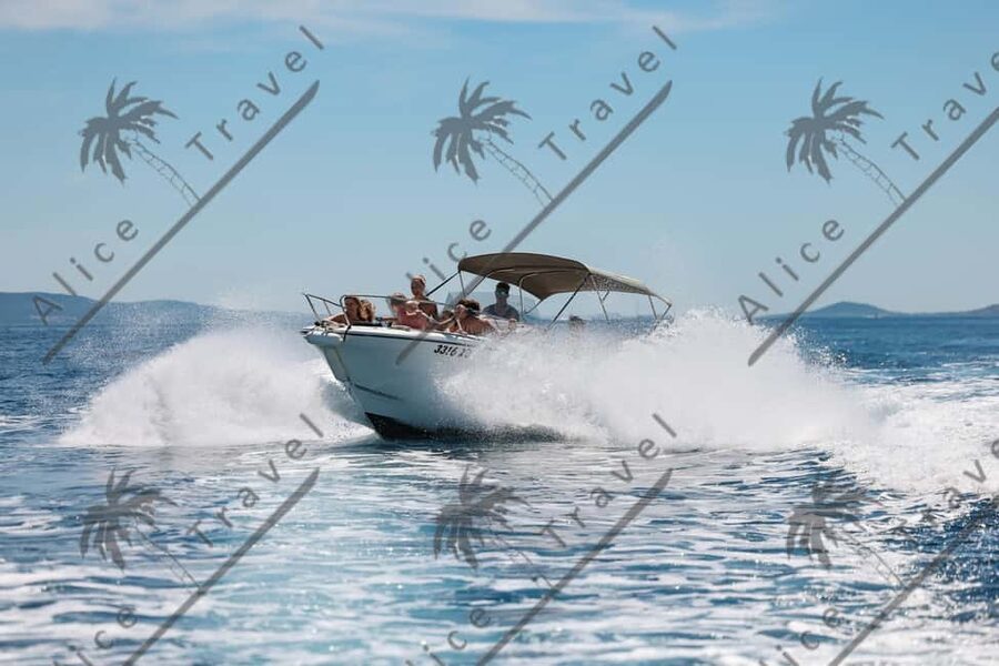Zadar: Speedboat Escapade 3 stops & Snorkeling & Local Wine - Wine, conversation, and the social side of the trip