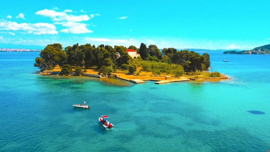 Zadar: Speedboat Tour with Snorkeling & Fruit All Inclusive - Ošljak: a small island with room to slow down