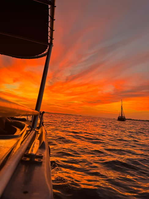 Zadar: Sunset Boat Tour with Aperol Spritz - The 15-minute sunset pause