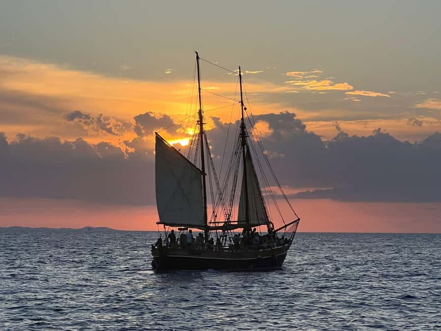 Zadar: Sunset Cruise on Traditional Boat with Wine - The first minutes on the water