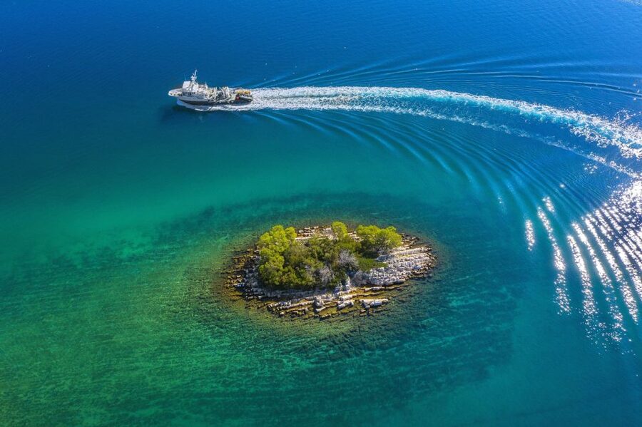 Zadar: Three Islands Private Boat Tour - Food, drinks, and the local touch