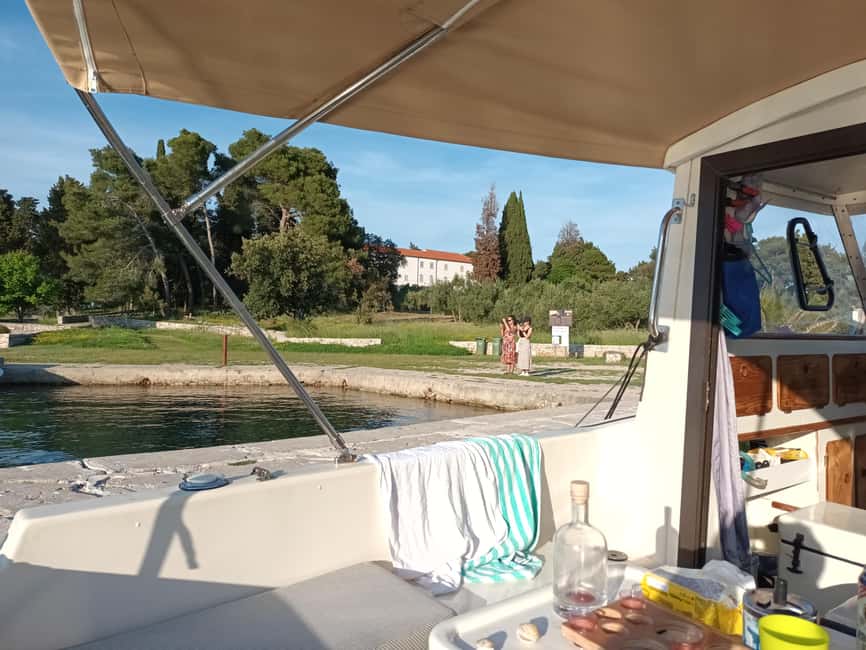 Zadar:Ugljan, Frnaža,Galevac &Ošljak free beer & anchovies - What $43 buys you, and what it does not