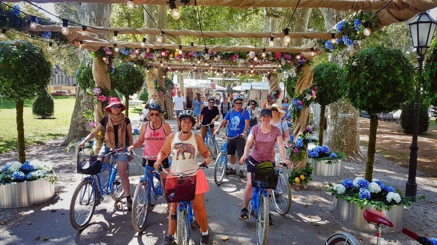 Zagreb: 2.5-Hour Highlights Bike Tour - Starting at Ban Jelačić Square