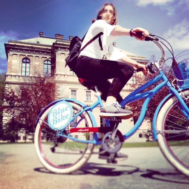 Zagreb: 2.5-Hour Highlights Bike Tour - Tkalčićeva Street and Bloody Bridge