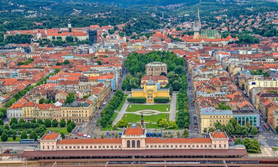 Zagreb BIG Tour - Private Tour - Crossing into Novi Zagreb