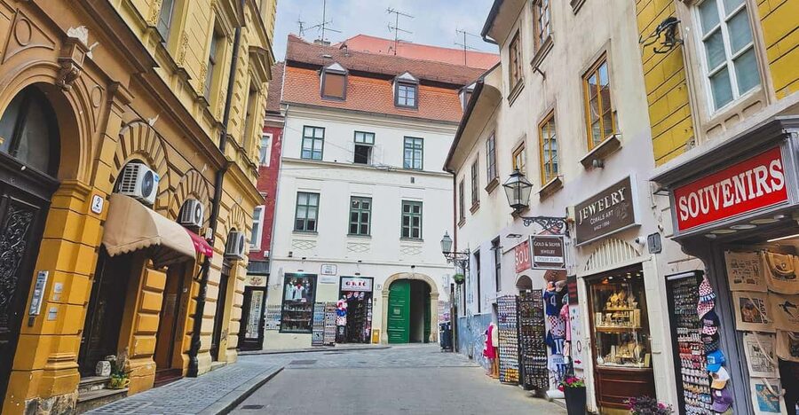 Zagreb: Explore with an Art Historian – Private Walking Tour - Who will enjoy this Zagreb walk most