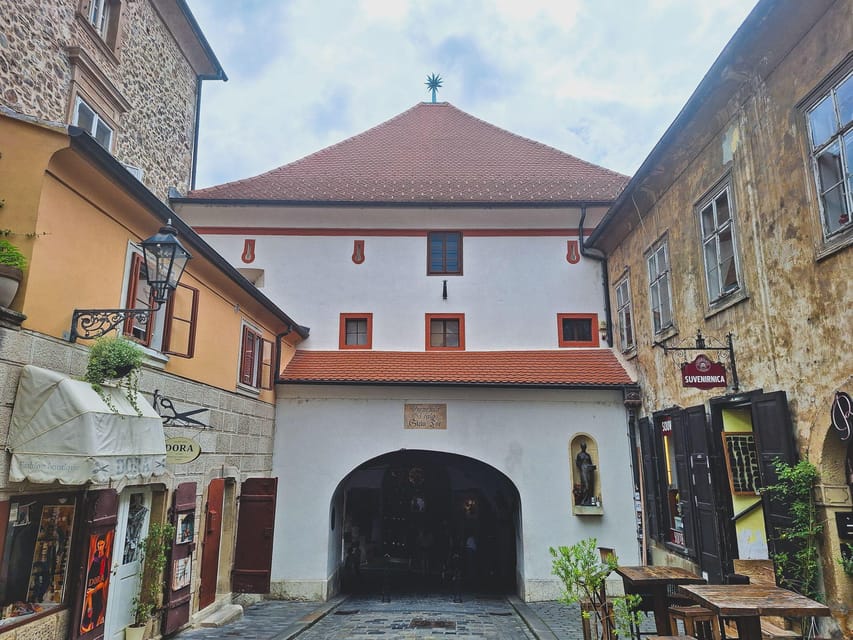 Zagreb: Explore with an Art Historian – Private Walking Tour - Upper Town, St. Mark’s Church, and the route’s secret stops