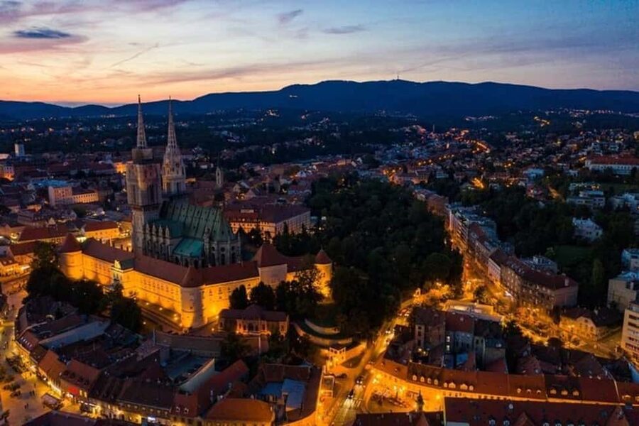 Zagreb : Must-See Attractions Walking Tour With A Guide - Strossmayer Promenade and the upper town
