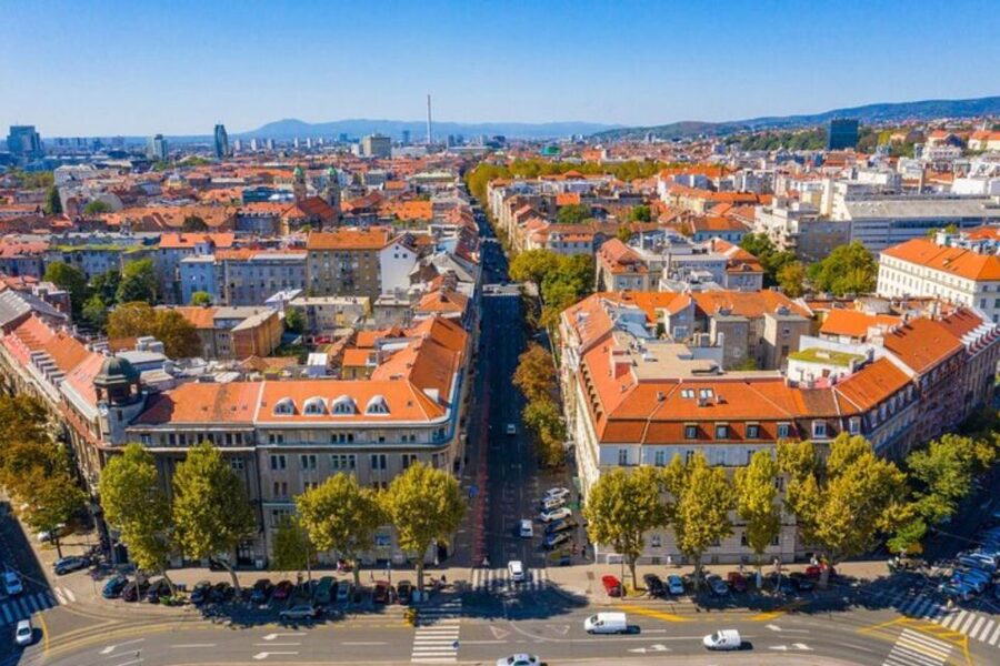 Zagreb: Private custom tour with a local guide - Extending the walk to eight hours