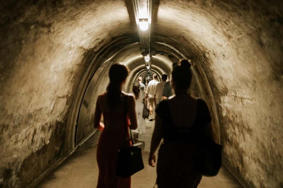 Zagreb: Restaurants, Food & Old Town Walking Tour - Grič Tunnel and the final restaurant